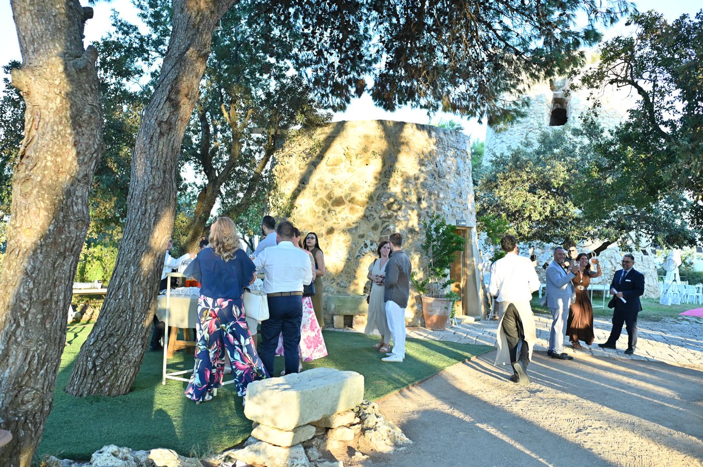 Guests arriving at the Rivivi il tuo Sì evening